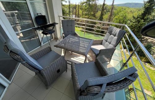 Karlova Ves Apartment | Butterfly Residence,165m2 Spacious Apartment with 4 Free Parking Spaces,Playground and Gym