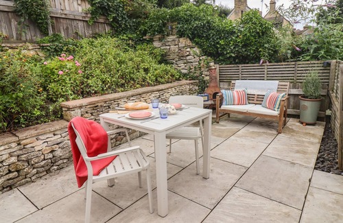 Rodborough House | BUTTERROW GATE, pet friendly, character holiday cottage in Stroud