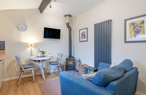 Bellerby House | Button Cottage