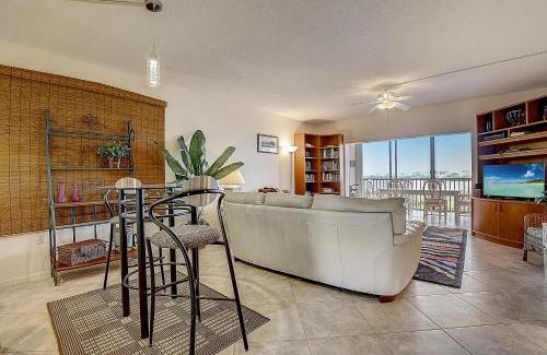 Longboat Key Apartment | Buttonwood Bliss