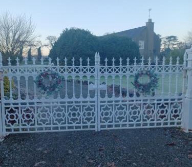 Donore House | Buvinda