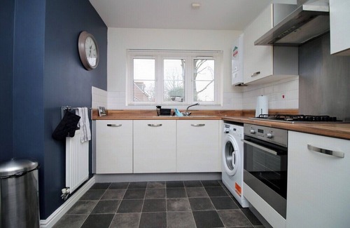 Wootton Bassett House | Buxton Way by Tŷ SA - 3 bedroom house