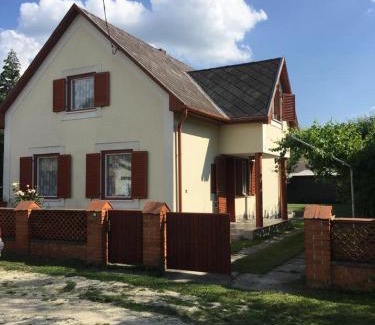 Lipot House | Buzogány Vendégház