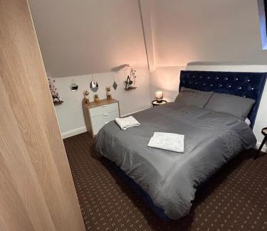 Huddersfield Apartment | Bv Comfy Attic Studio At Deighton Huddersfield