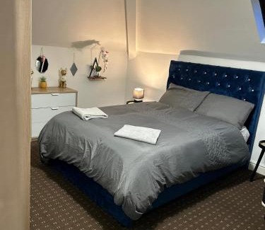 Huddersfield Apartment | Bv Comfy Attic Studio At Deighton Huddersfield