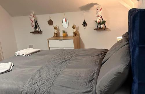 Huddersfield Apartment | Bv Comfy Attic Studio At Deighton Huddersfield
