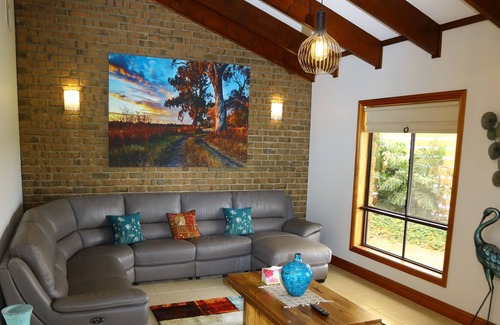 Tanunda Bed & Breakfast | BV House - Family Guest House - Tanunda - Barossa Valley.