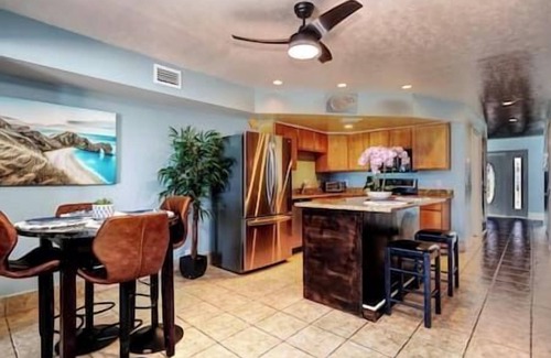 Floridana Beach Apartment | BV Paradise - Central Oceanfront - Sleeps 6