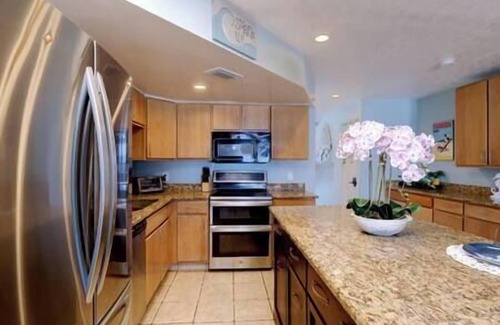 Floridana Beach Apartment | BV Paradise - Central Oceanfront - Sleeps 6
