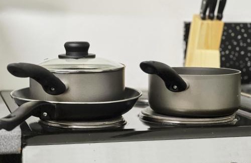 Huddersfield Apartment | BV Royal Comfy Studio Seven Suite Queensgate Huddersfield