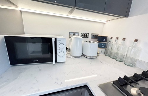 Slough House | Bvlgaria house - Private parking