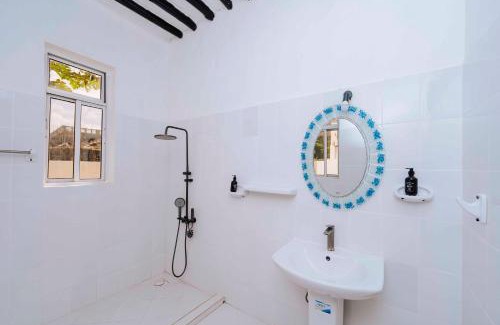 Bwejuu Apartment | Bwejuu Beach Duplex Bungalow