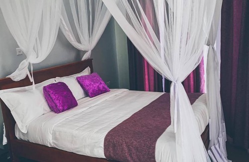 Western Region Hotel | Bwizi Gardens and Resort