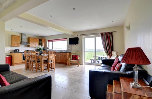 Garn Fadryn House | Bwthyn Carreg
