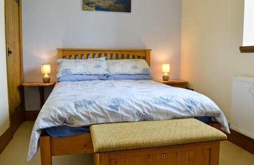 Acrefair House | Bwthyn Clyd