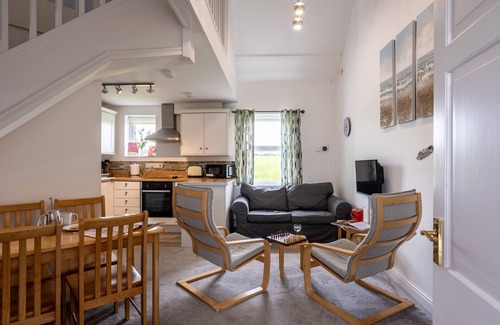 Ty Croes Cottage | Bwthyn Dwynwen: Rustic Pet-Friendly Cottage in Aberffraw | Managed by Anglesey Holiday Lettings