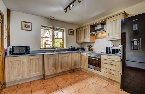 Meifod House | Bwthyn Efyrnwy - Two Bedroom House, Sleeps 4