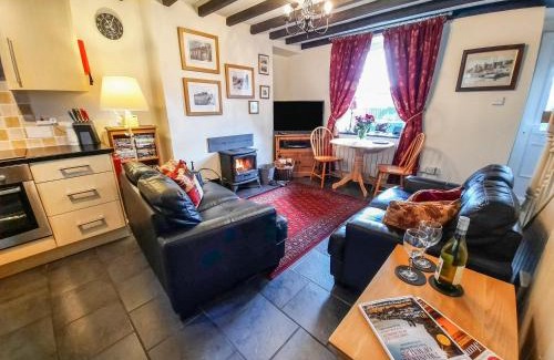 Tanygrisiau House | Bwthyn Ger Afon Riverplace Cottage