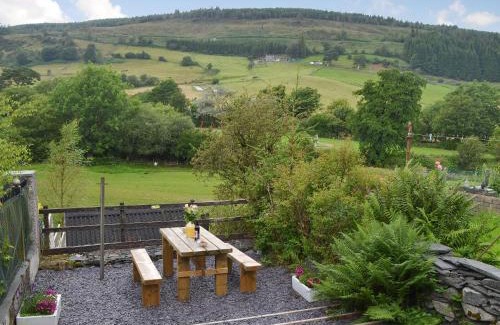 Penmachno House | Bwthyn Pabi