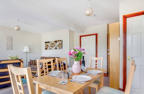 Abergavenny House | Bwthyn Tawel in Abergavenny