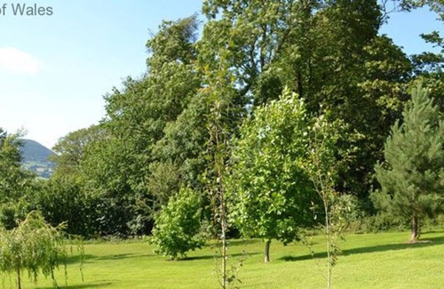 Abergavenny House | Bwthyn Tawel in Abergavenny