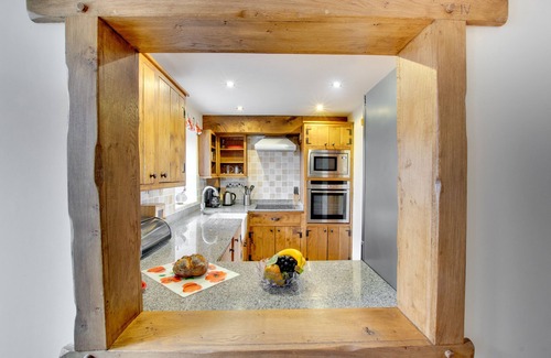 Brecon House | Bwthyn Tre-faen - Two Bedroom House, Sleeps 3