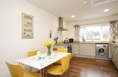 Bryngwran Cottage | BWTHYN TYN Y COED, pet friendly in Bryngwran