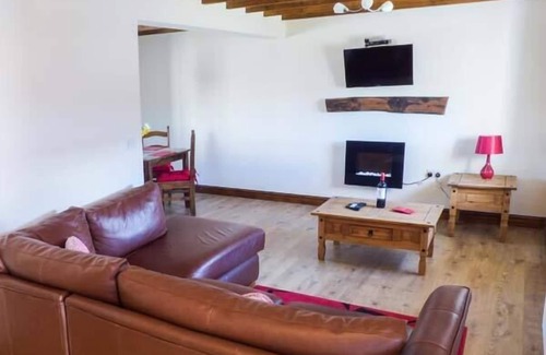 Rhyd-y-foel Cottage | Bwthyn Y Wennol