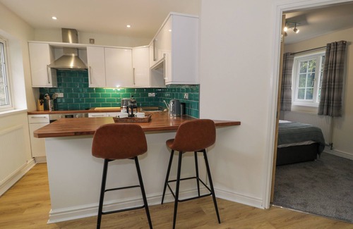 Brynrefail Cottage | BWYTHYN YR WYDDFA, pet friendly in Llanberis