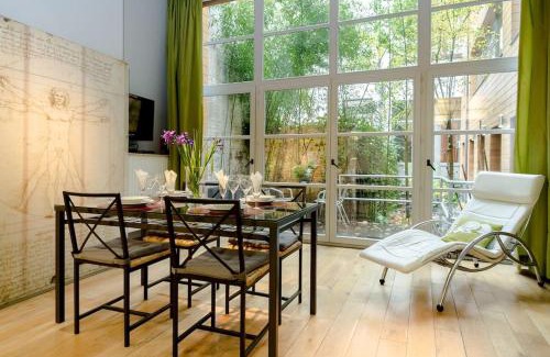 Lower Town House | BXLROOM Guesthouse