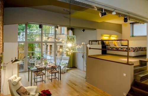 Lower Town House | BXLROOM Guesthouse