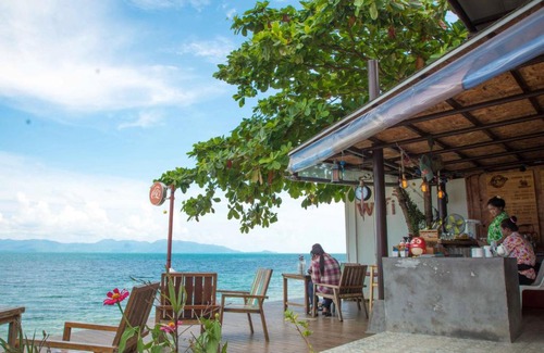 Bang Po Resort | By Beach Resort