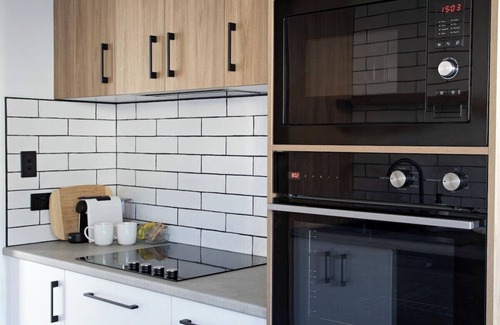Batehaven Apartment | By the Bay Batehaven: King, Queen, 2 x Singles