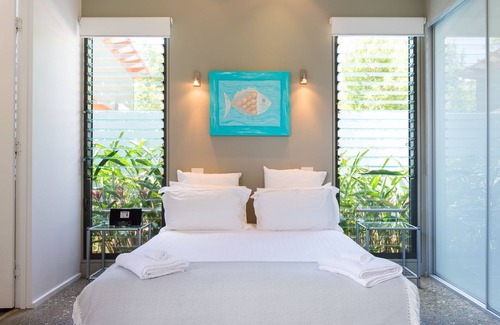 Sanctuary Point Bed & Breakfast | BY THE BEACH B&B SELF CONTAINED APARTMENTS - BEACH FRONT - ROMANTIC GETAWAYS