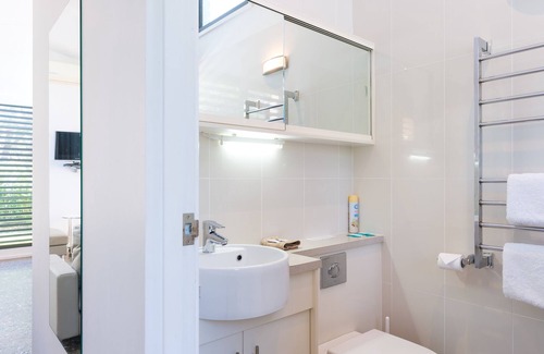 Sanctuary Point Bed & Breakfast | BY THE BEACH B&B SELF CONTAINED APARTMENTS - BEACH FRONT - ROMANTIC GETAWAYS
