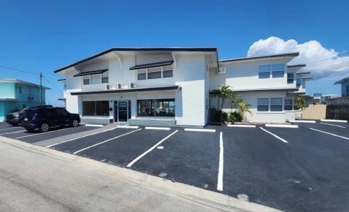 Bay Esplanade Apartment | By the Beach Rentals