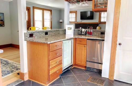 Dicken House | By The Big House in Ann Arbor, 3 bed/1.5 bath with parking, 1 mile to downtown