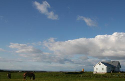 Vogar House | By the Lighthouse