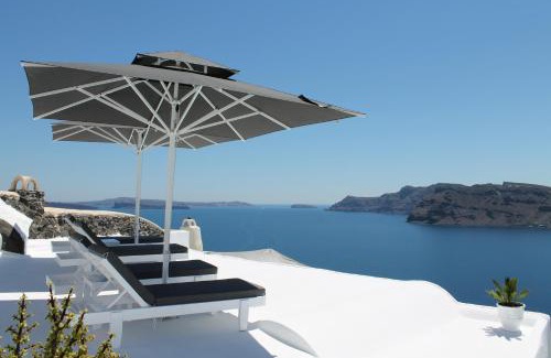Oia House | By The Mill