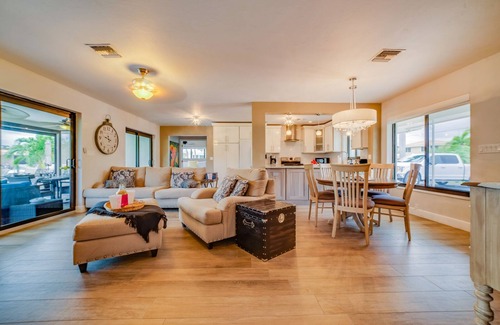 Pompano Isles House | BY THE SEA VACATION VILLAS 3 BED WATERFRONT/POOL/1 MILE TO BEACH