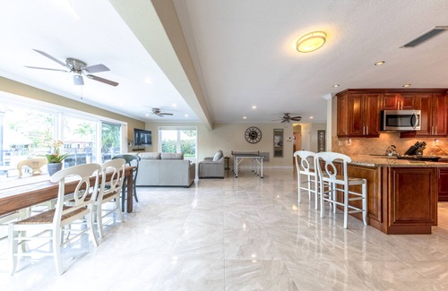 Garden Isles House | BY THE SEA VACATION VILLAS SERENITY-3 BED WATERFRONT/POOL/SPA