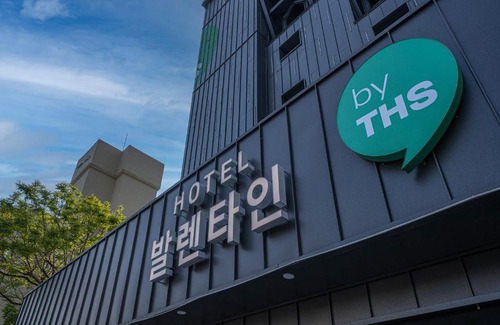 Siheung Hotel | By the Valentine