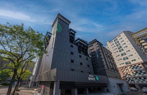 Siheung Hotel | By the Valentine