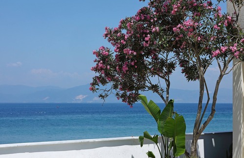 Skala Sotiros Villa | Byblos Aqua, The Amazing Sea Front Villa