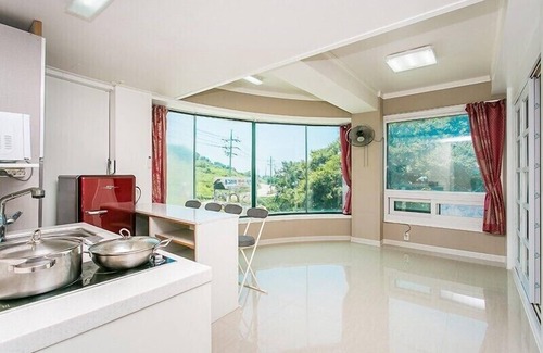 Byeonsan Condo | Byeonsan Dongguerami Pension