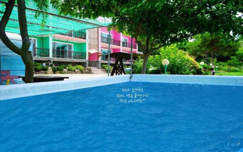Byeonsan House | Byeonsanbando Soriseom Pension