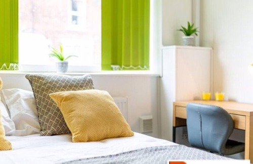 North Wheatley House | ByEvo Darwin House - 4 bed 2 bath House great for Contractors or Families