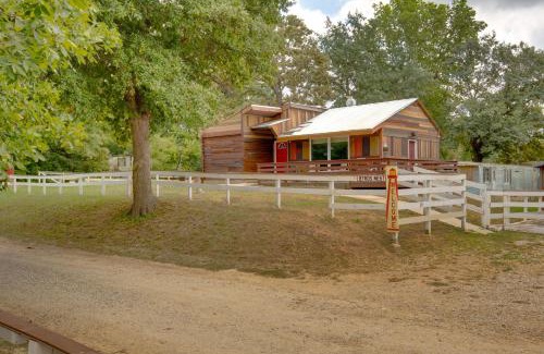 Lake Lafayette House | Byrds Nest Lake Lafayette Escape with Fire Pit