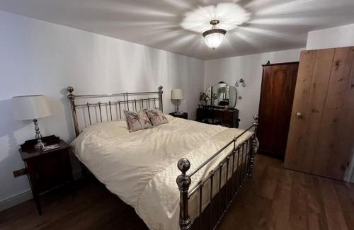 New Forest District Apartment | Byre - Farm Cottage on 9 acre Equestrian Small Holding