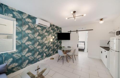 North Beach Apartment | Byron Avenue Suites